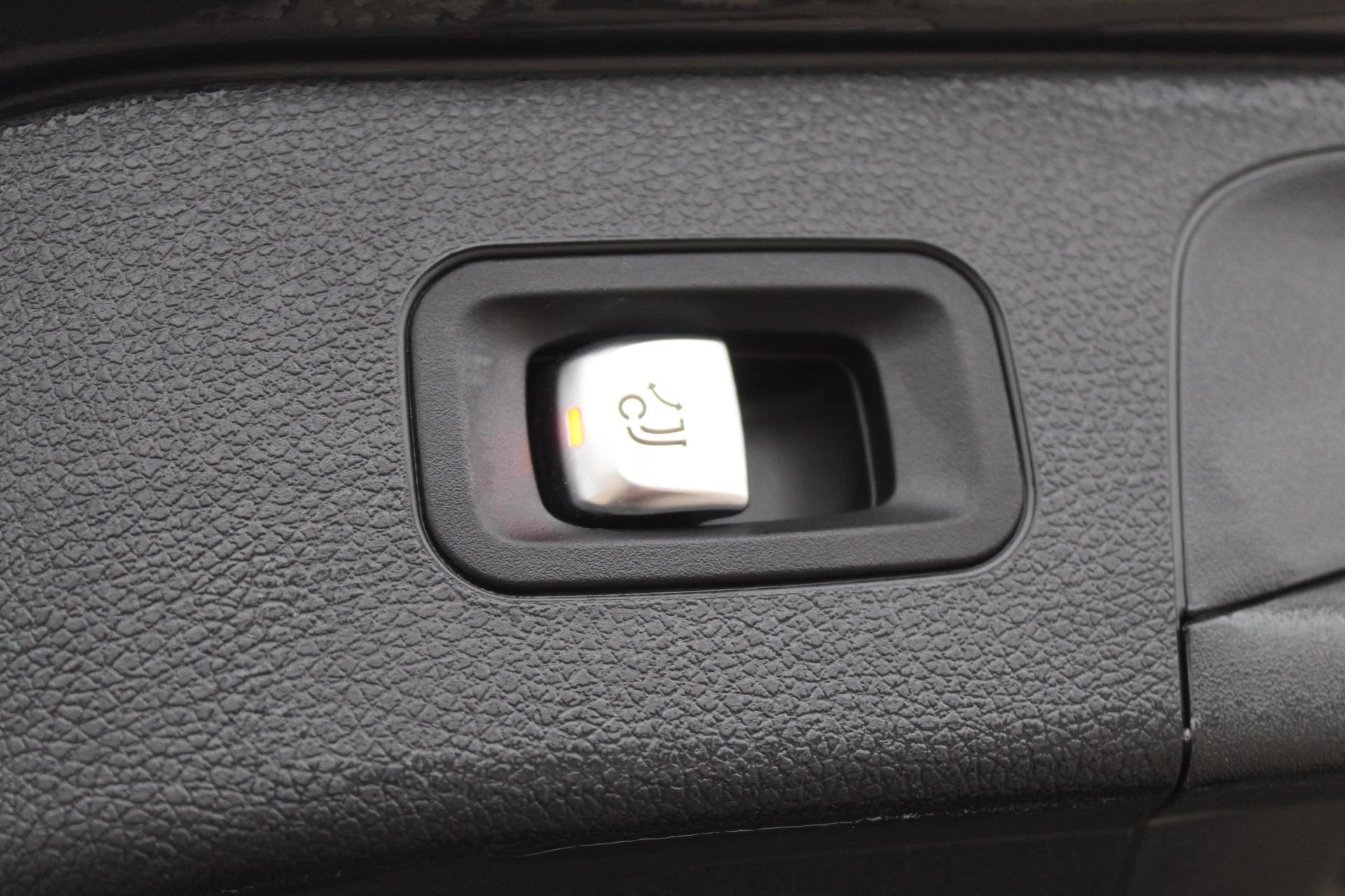 Hoofdafbeelding Mercedes-Benz EQC