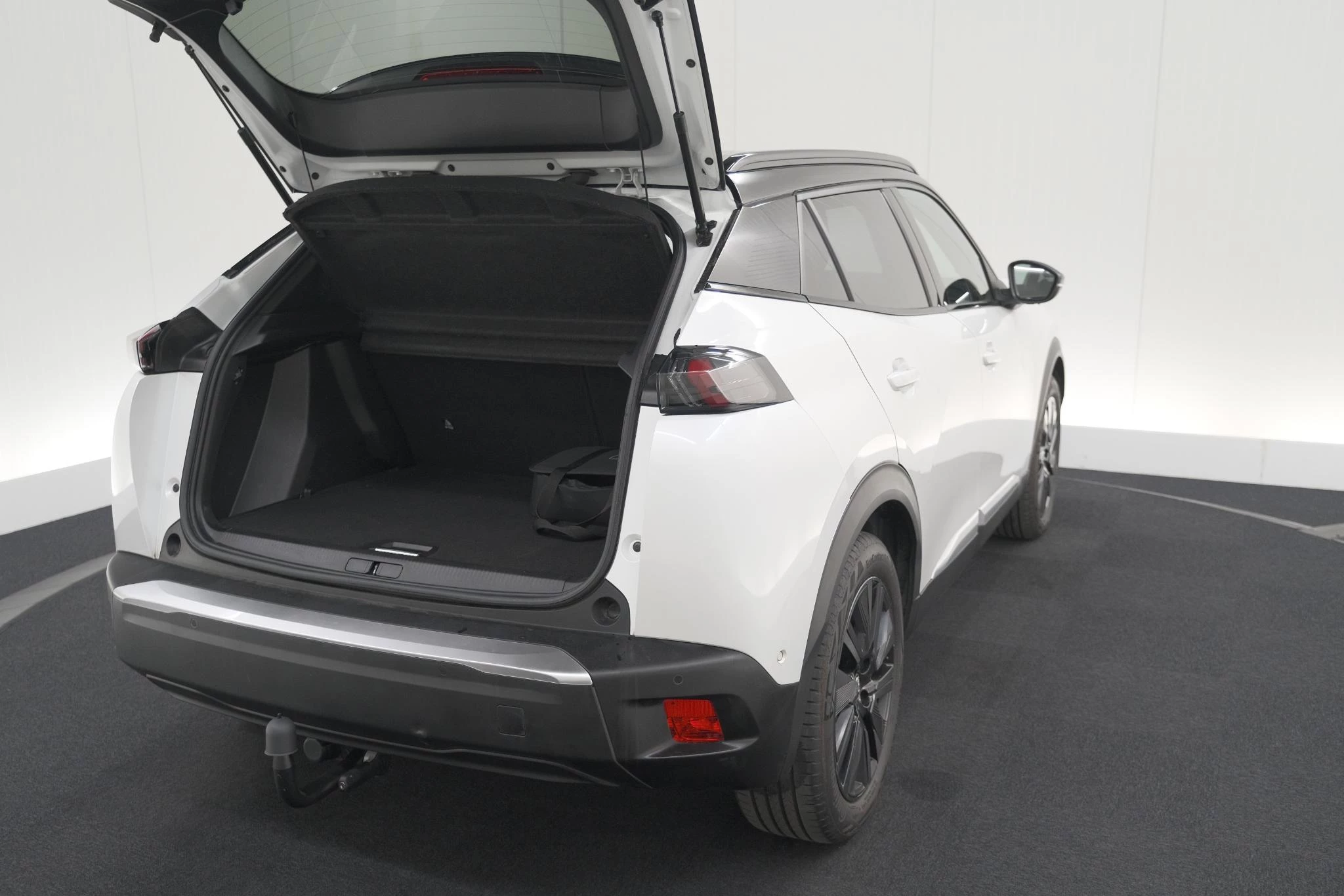 Hoofdafbeelding Peugeot e-2008