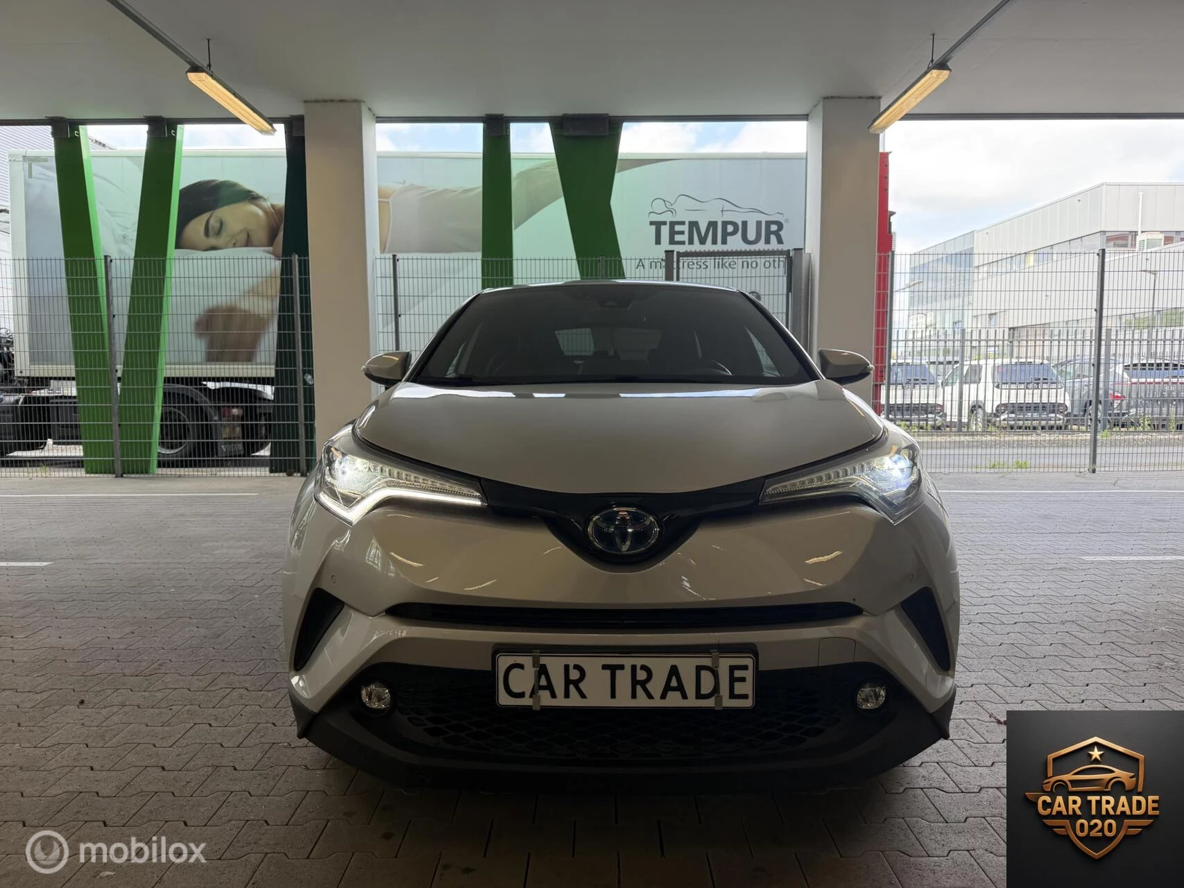 Hoofdafbeelding Toyota C-HR