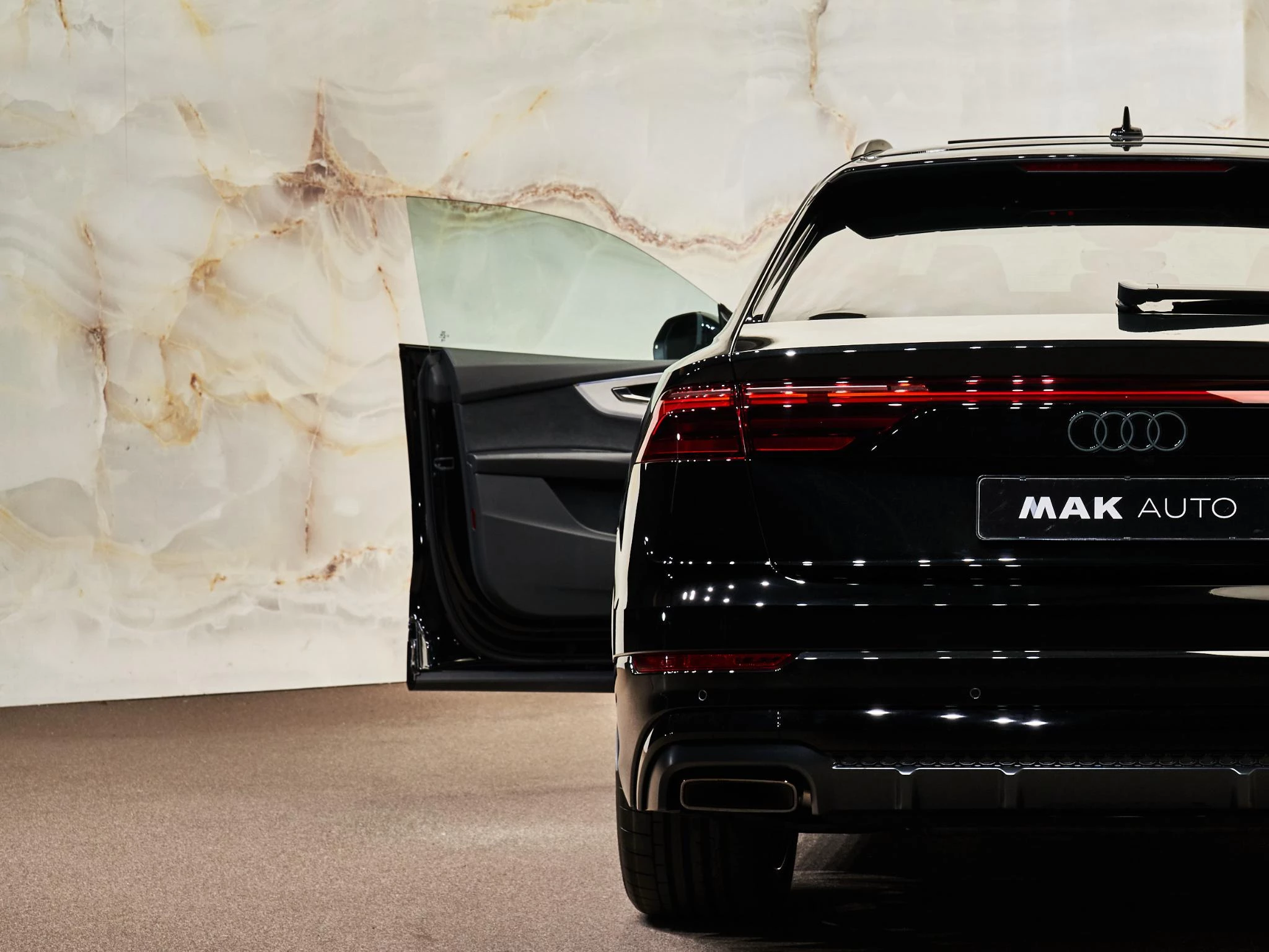 Hoofdafbeelding Audi Q8