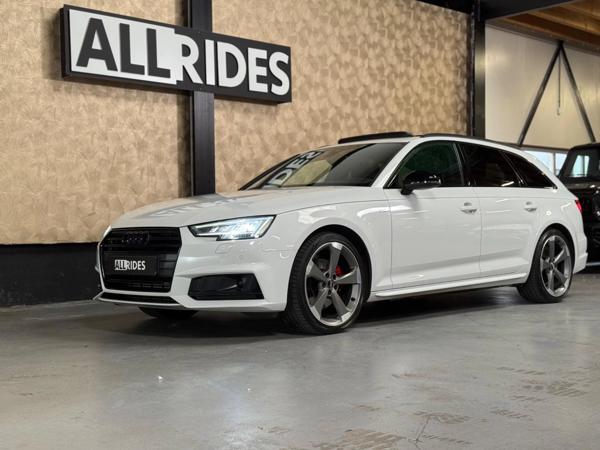 Hoofdafbeelding Audi A4