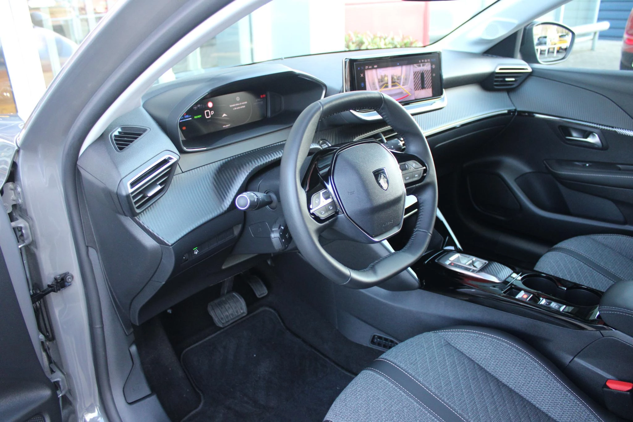 Hoofdafbeelding Peugeot e-208