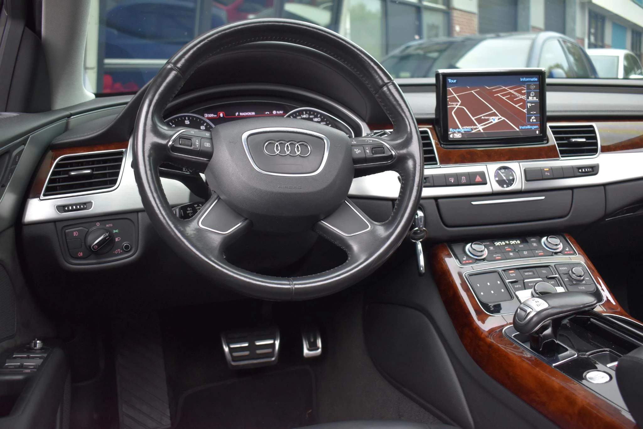 Hoofdafbeelding Audi A8