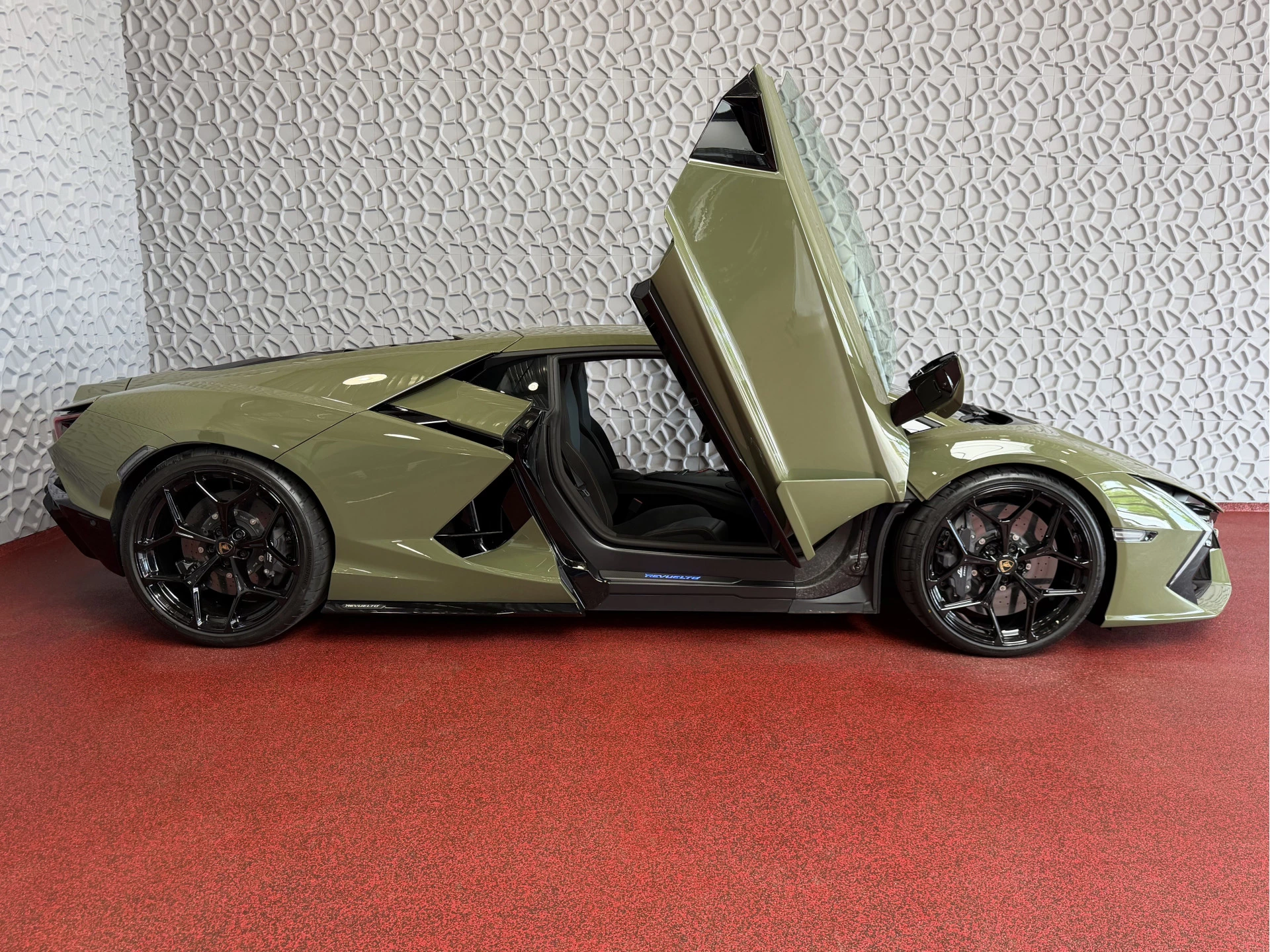 Hoofdafbeelding Lamborghini Revuelto