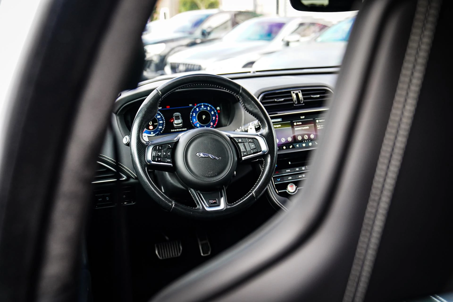 Hoofdafbeelding Jaguar F-PACE