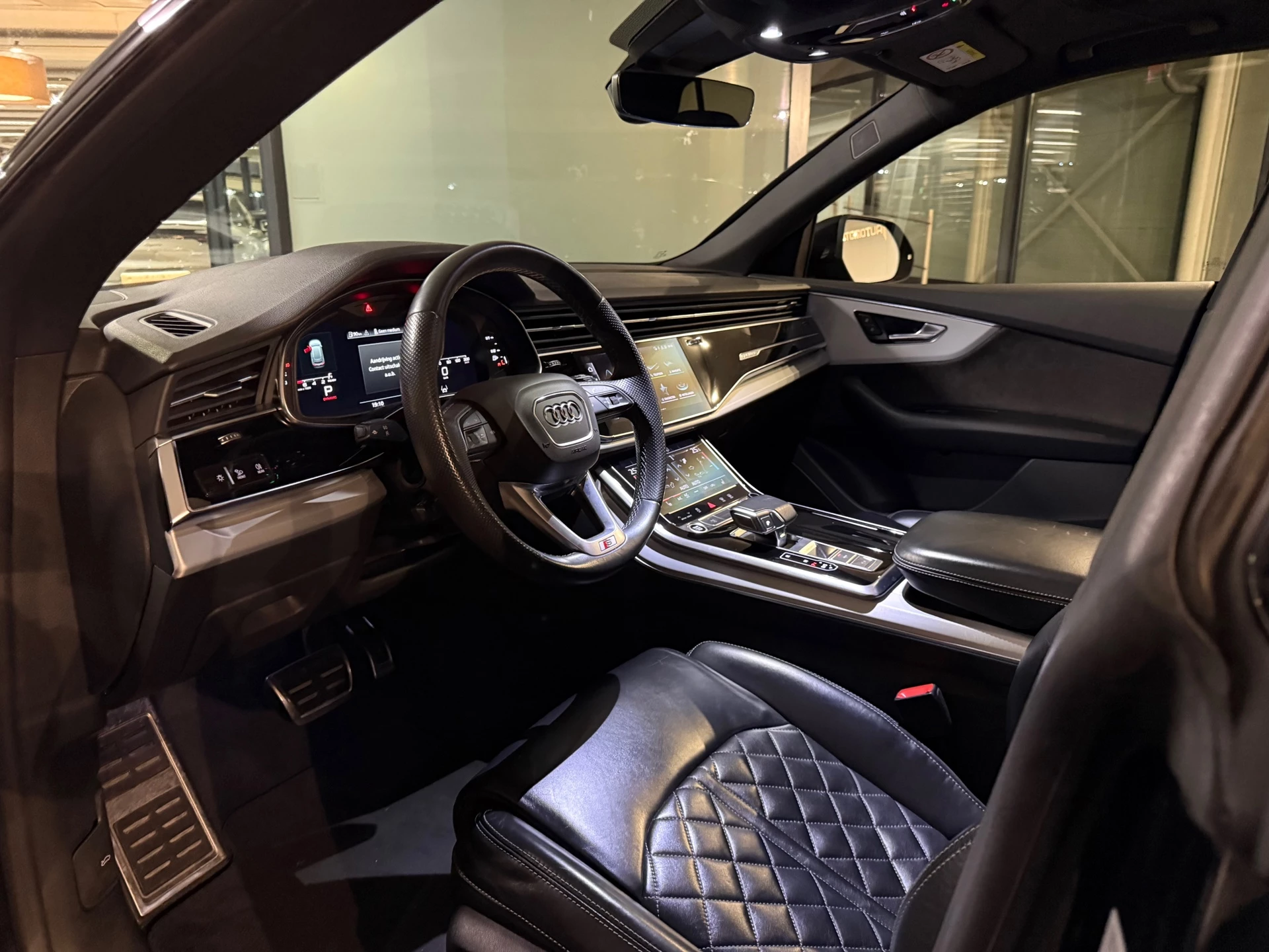 Hoofdafbeelding Audi Q8