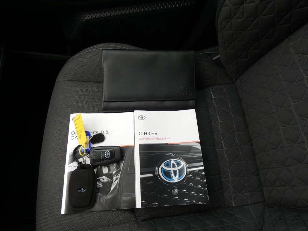Hoofdafbeelding Toyota C-HR