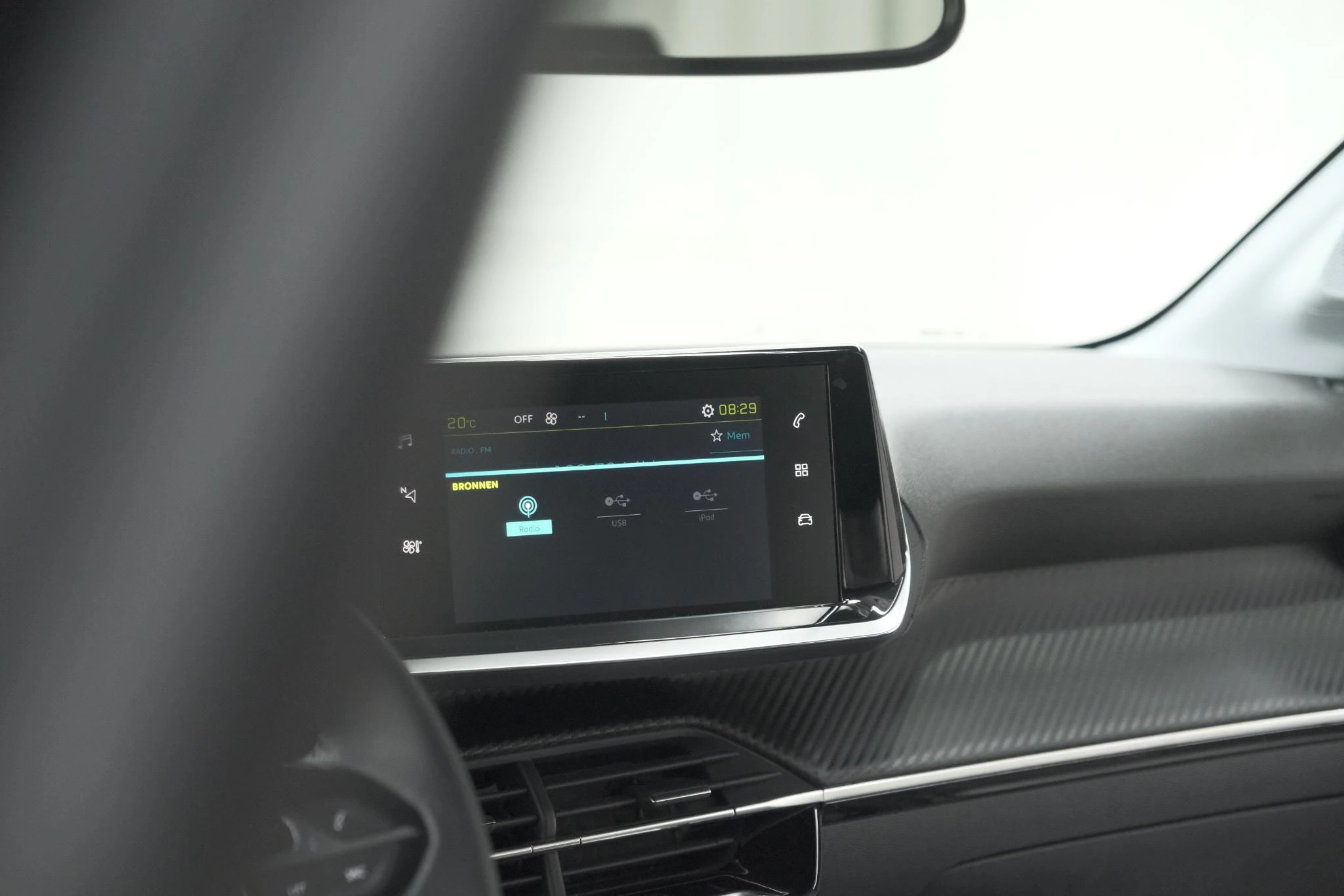 Hoofdafbeelding Peugeot e-208