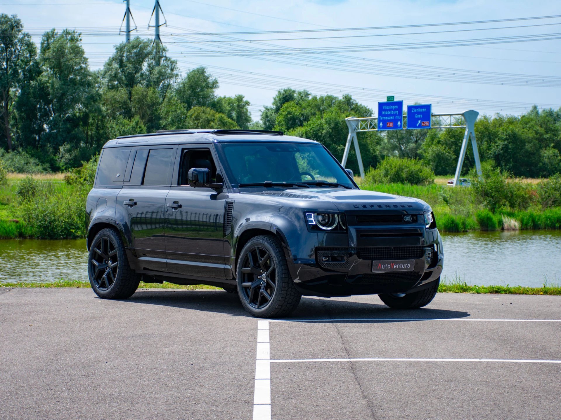 Hoofdafbeelding Land Rover Defender