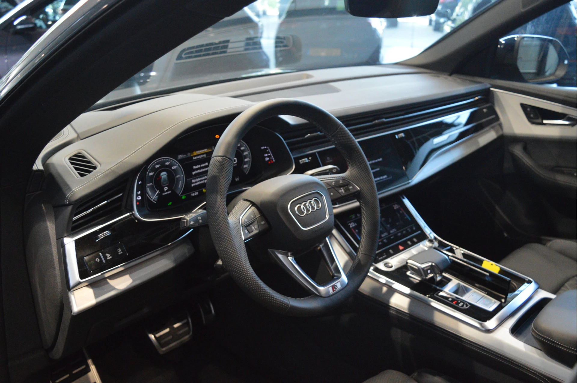Hoofdafbeelding Audi Q8