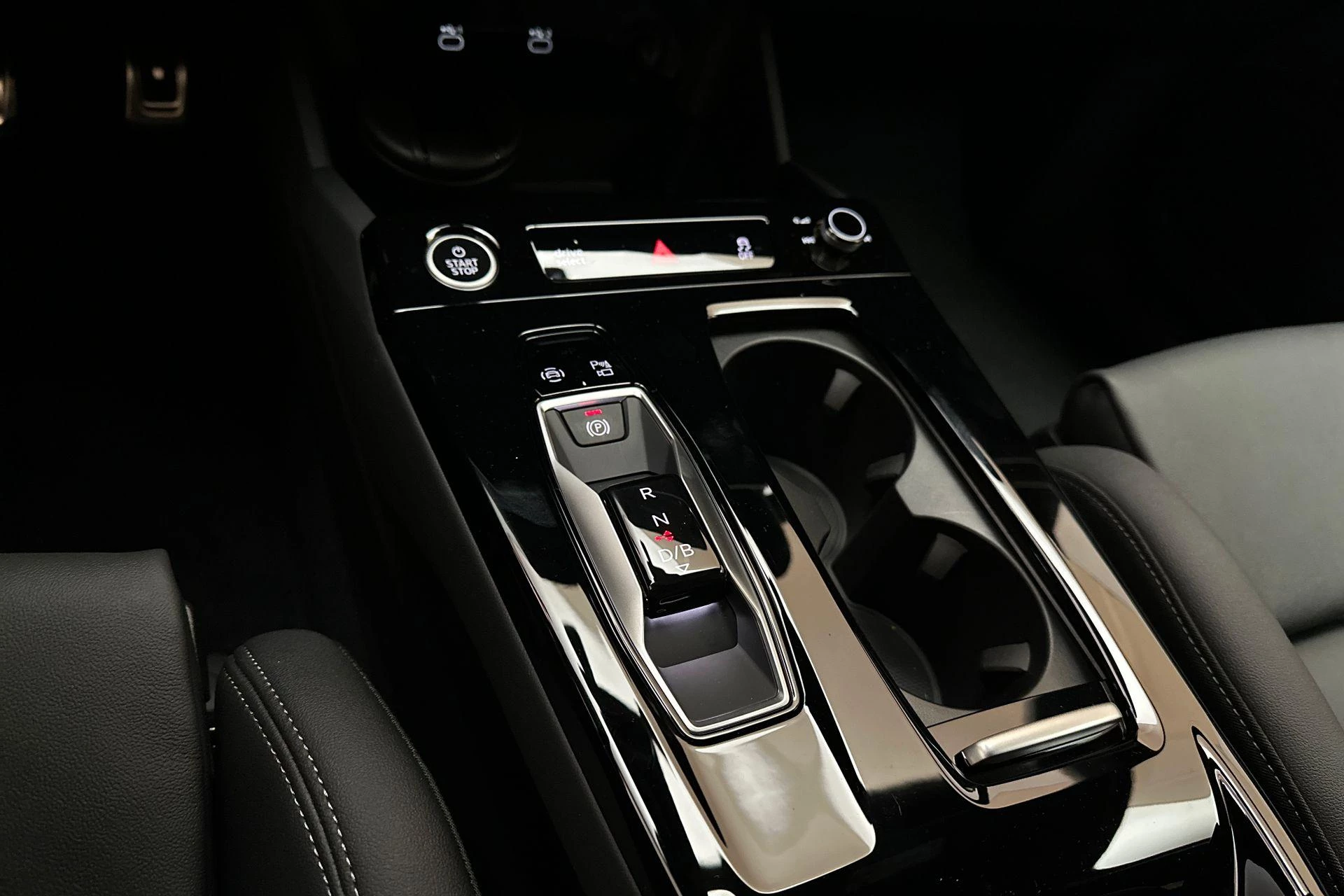 Hoofdafbeelding Audi Q6 e-tron