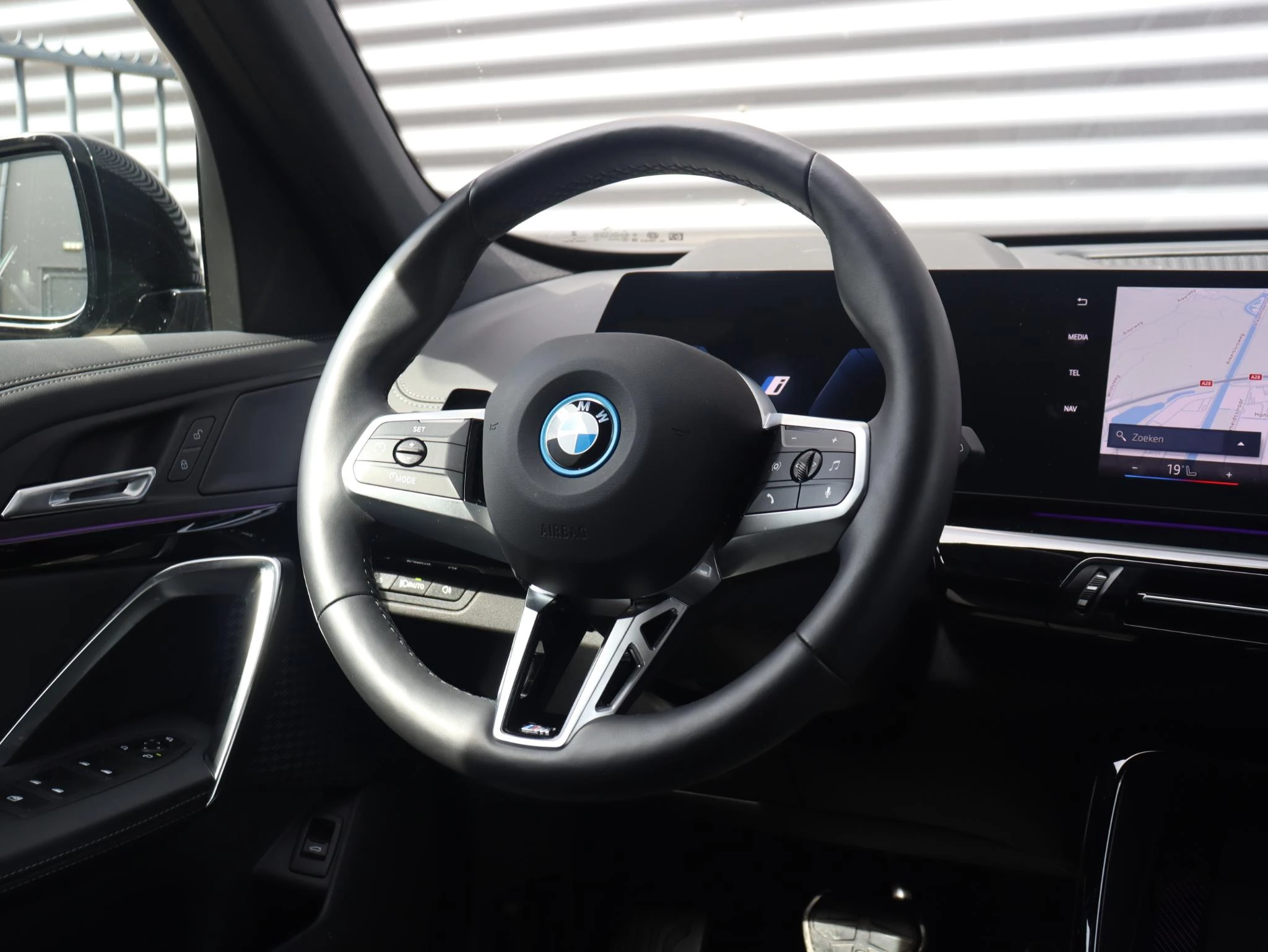 Hoofdafbeelding BMW iX1