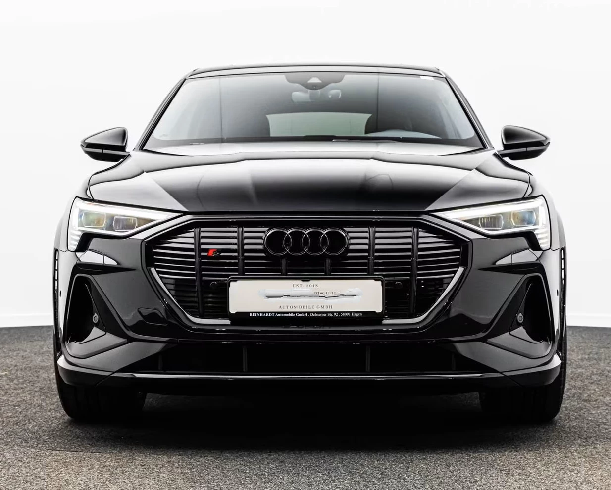 Hoofdafbeelding Audi e-tron