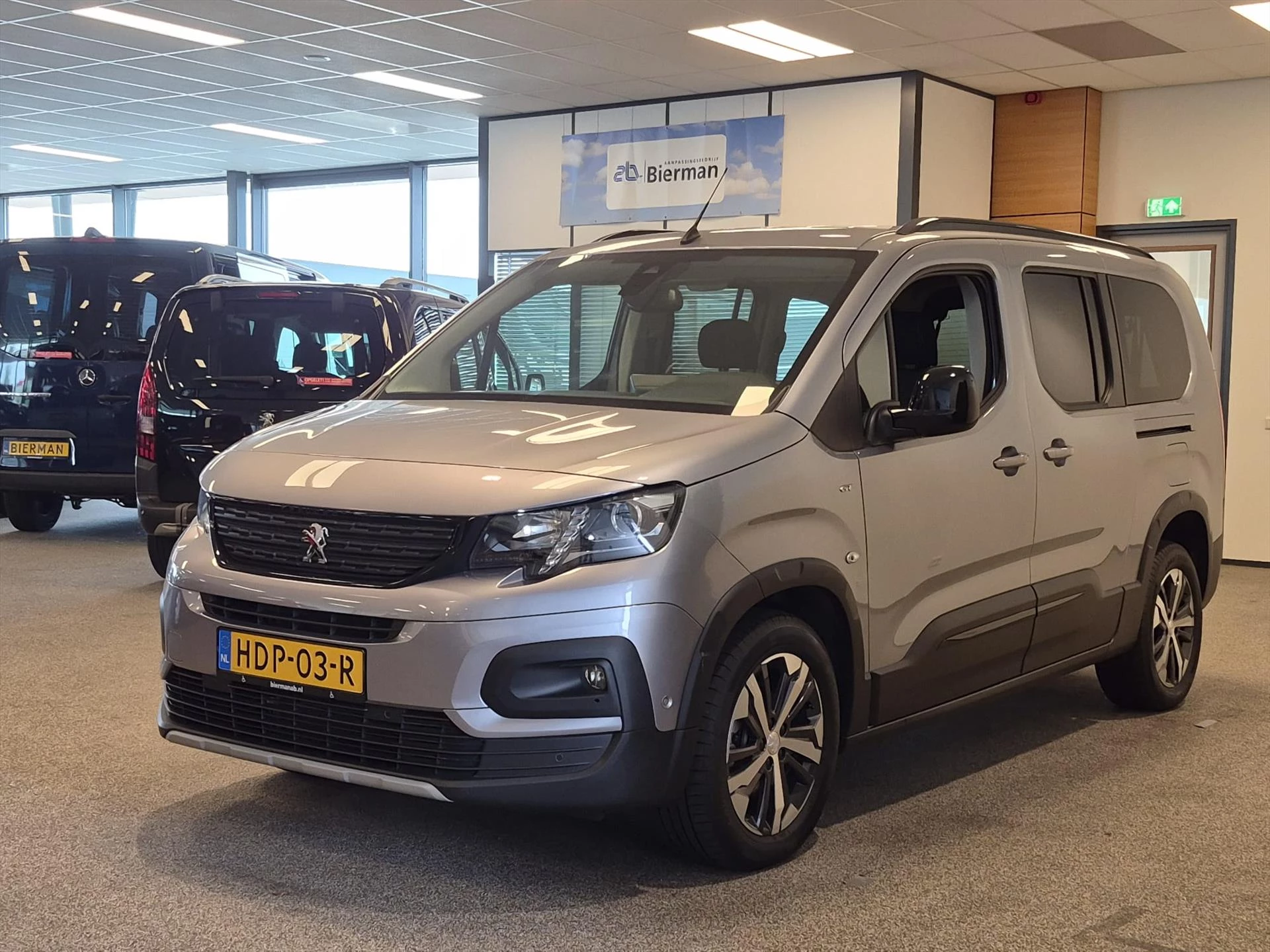 Hoofdafbeelding Peugeot e-Rifter