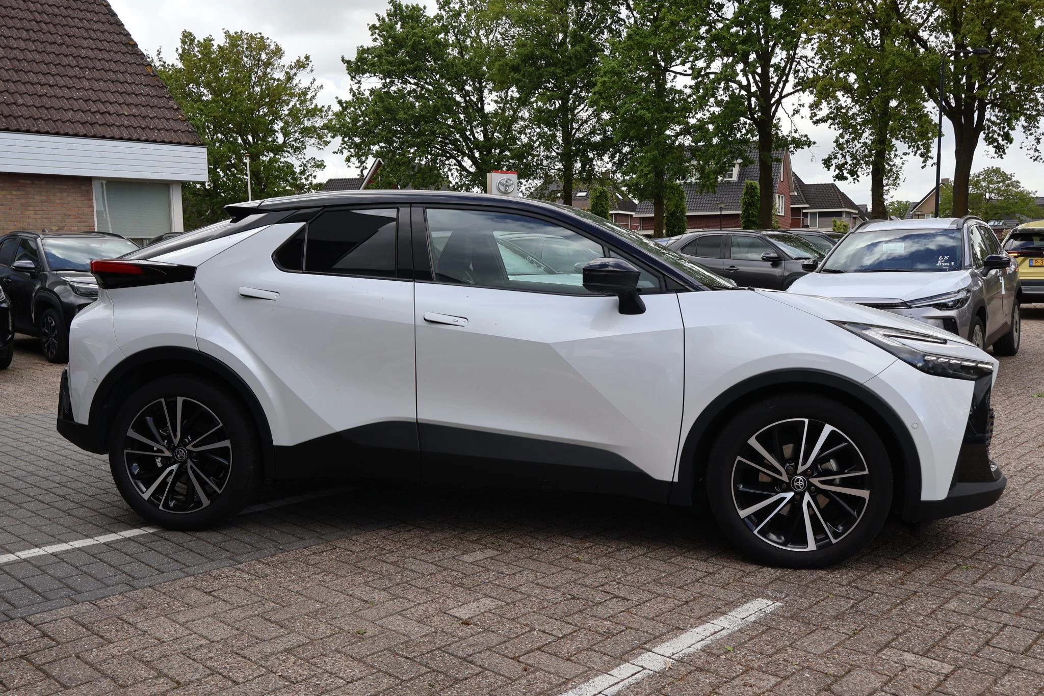 Hoofdafbeelding Toyota C-HR