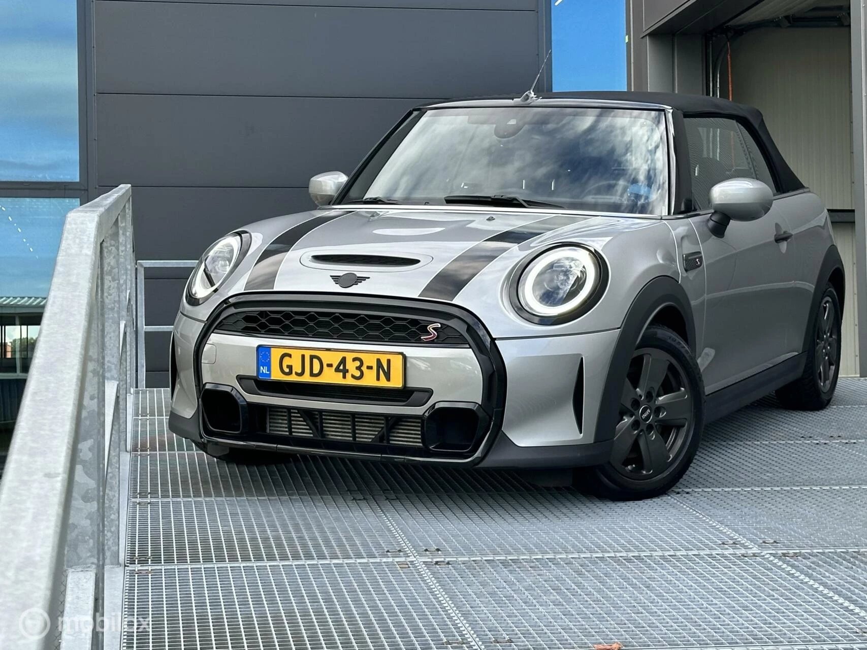 Hoofdafbeelding MINI Cooper S Cabrio