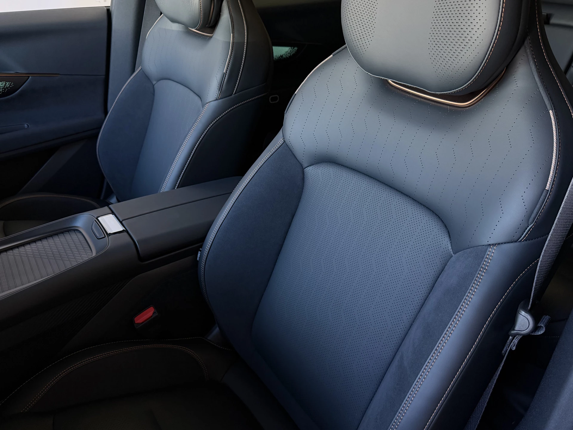 Hoofdafbeelding Lynk & Co 08