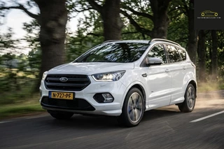 Ford Kuga 1.5 EcoBoost ST Line Automaat / Trekhaak / Open dak