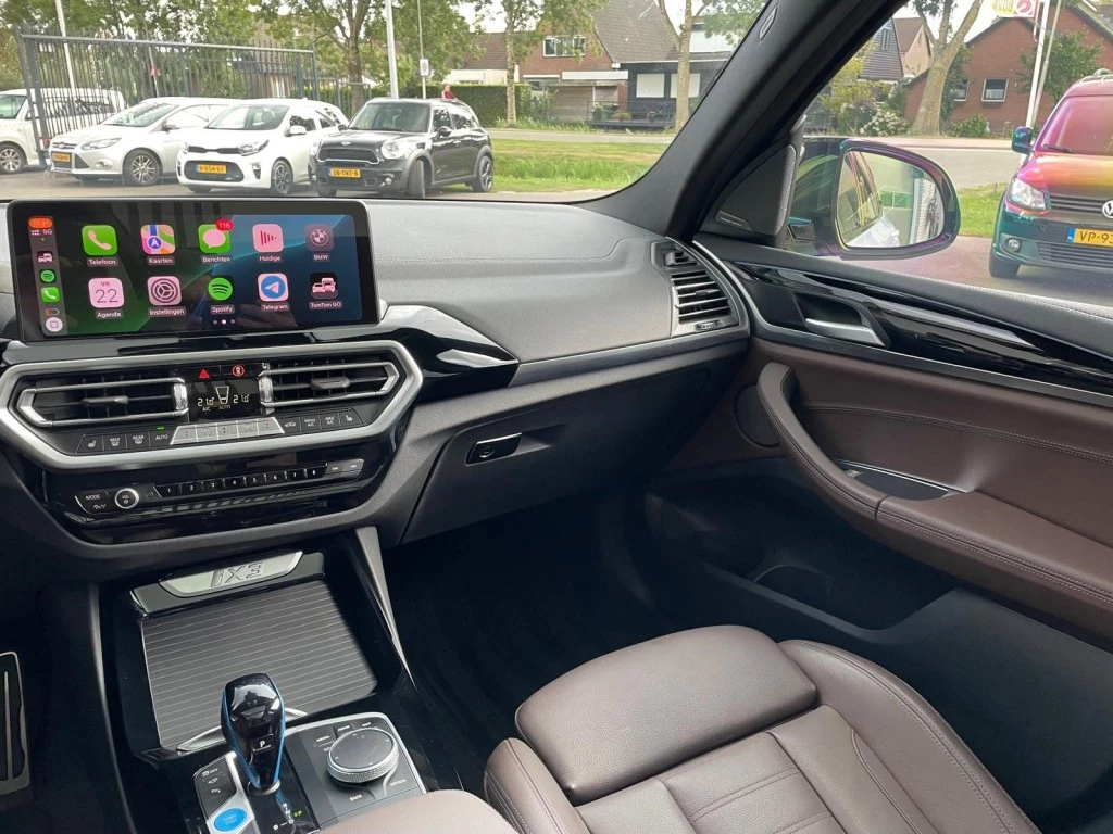 Hoofdafbeelding BMW iX3
