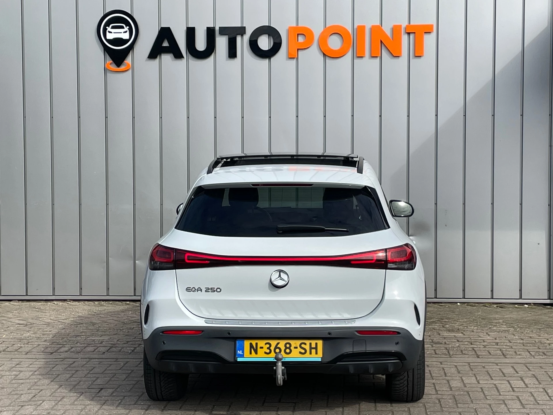 Hoofdafbeelding Mercedes-Benz EQA