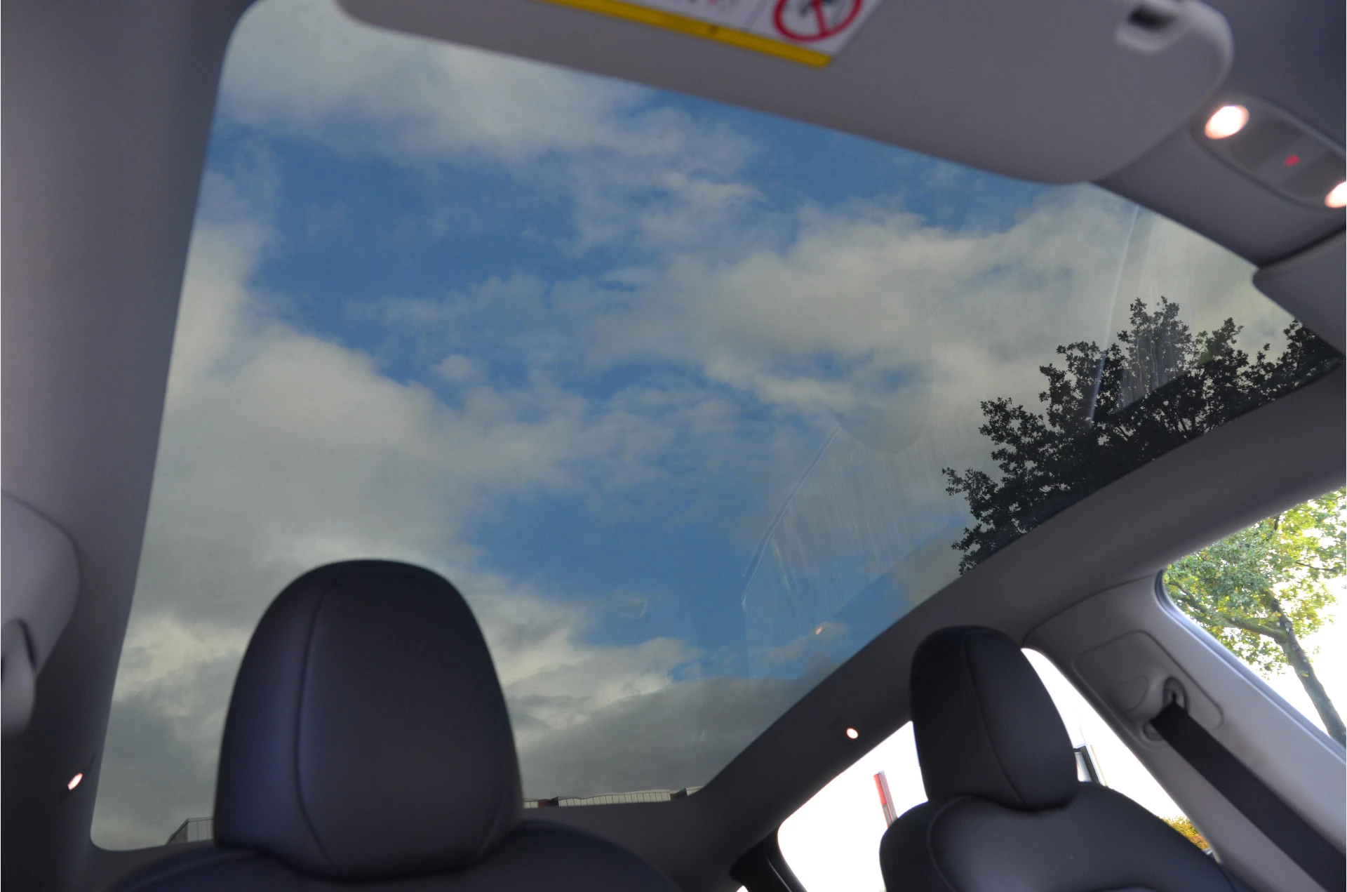 Hoofdafbeelding Tesla Model Y