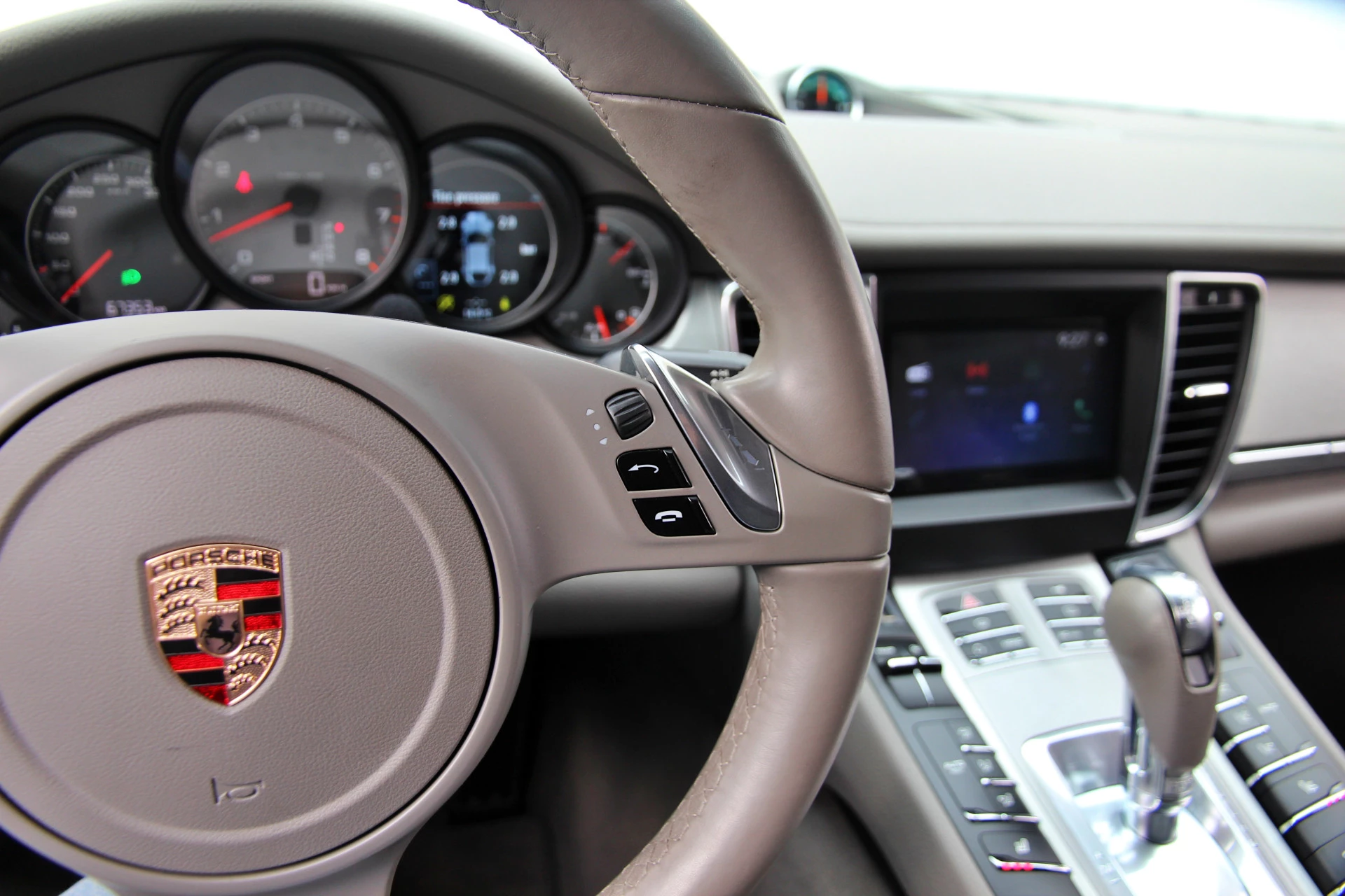 Hoofdafbeelding Porsche Panamera