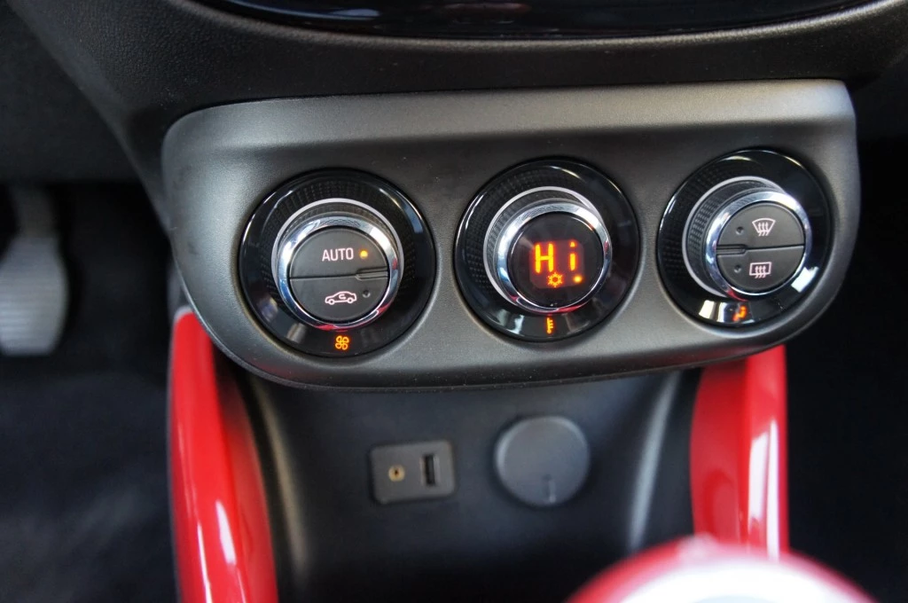 Hoofdafbeelding Opel ADAM