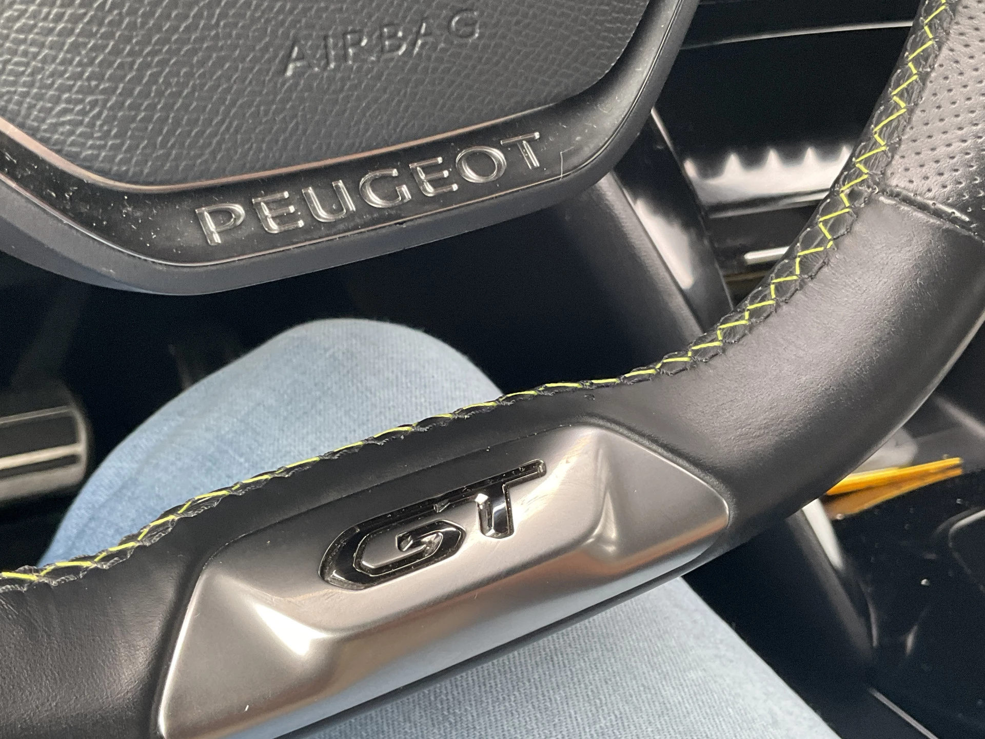 Hoofdafbeelding Peugeot e-208