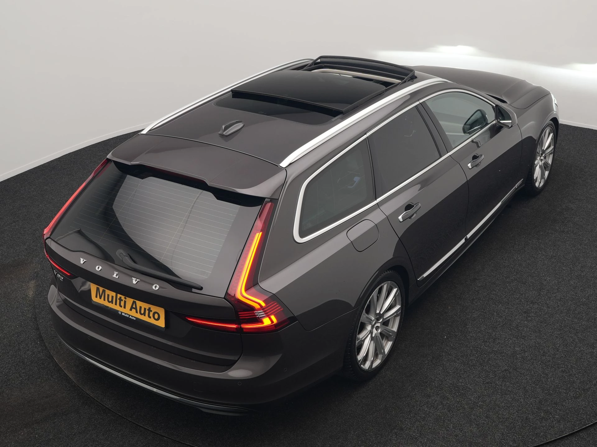 Hoofdafbeelding Volvo V90