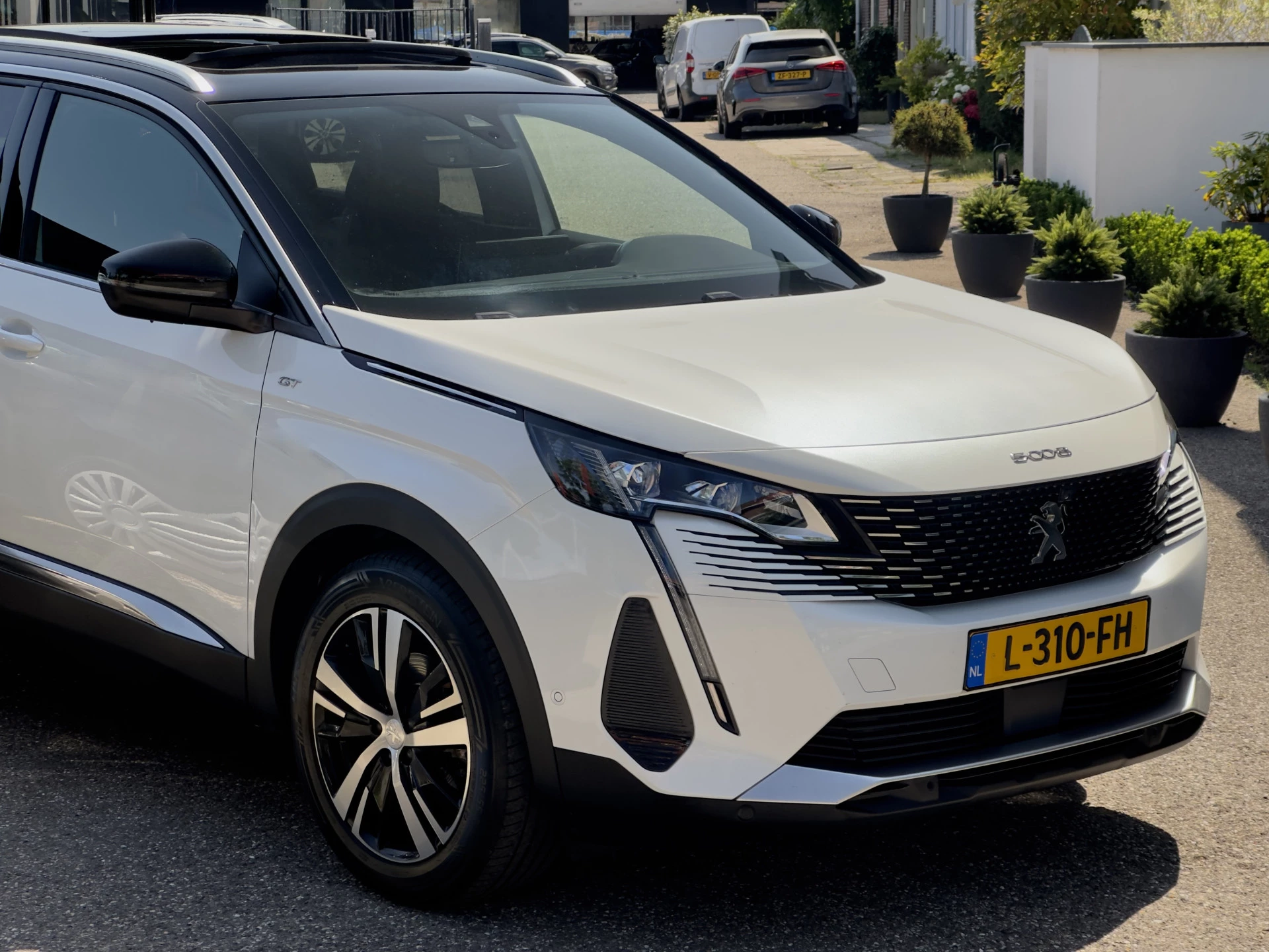 Hoofdafbeelding Peugeot 5008