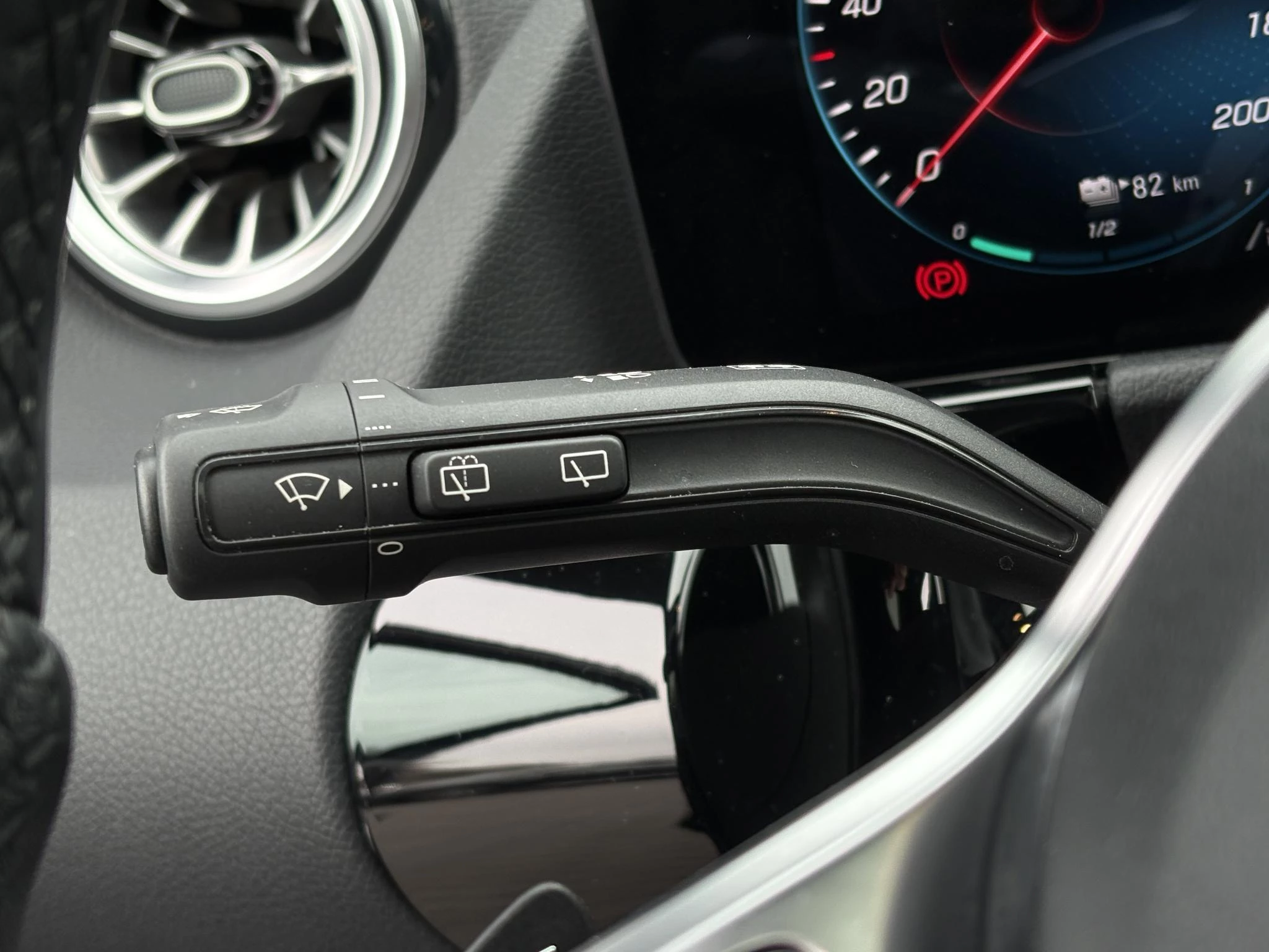 Hoofdafbeelding Mercedes-Benz EQA