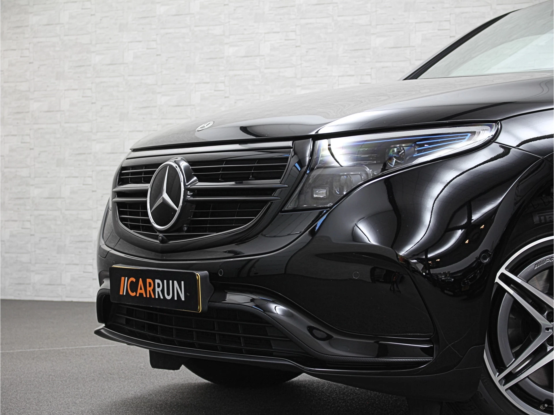 Hoofdafbeelding Mercedes-Benz EQC