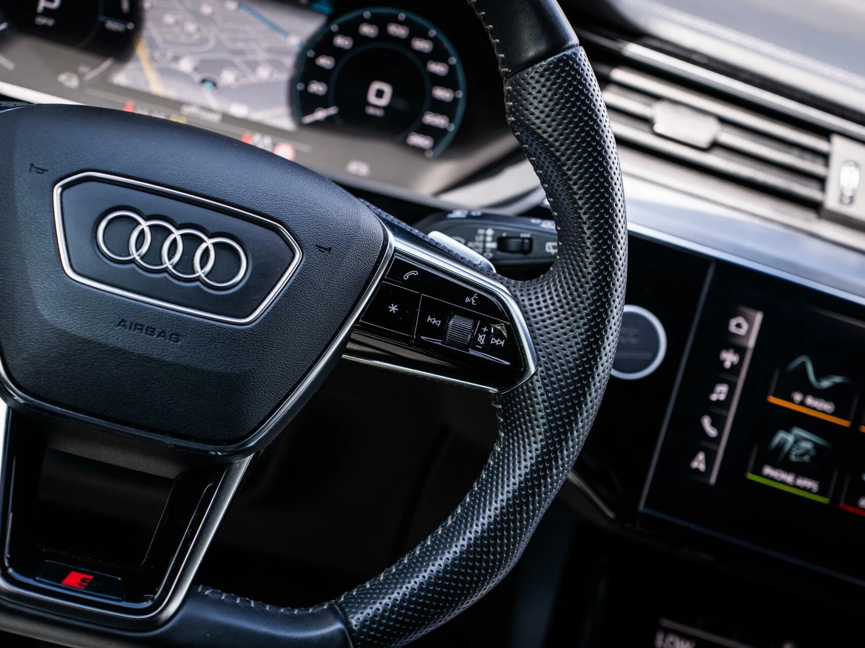 Hoofdafbeelding Audi e-tron