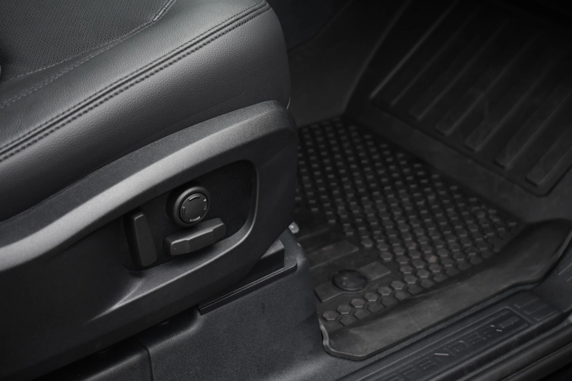 Hoofdafbeelding Land Rover Defender