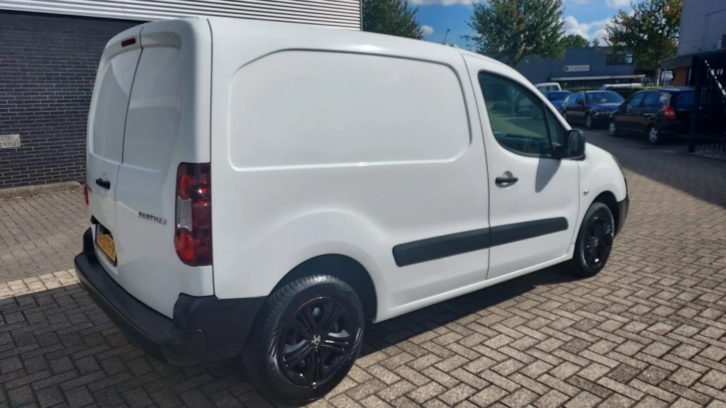 Hoofdafbeelding Peugeot Partner