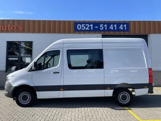 Mercedes-Benz Sprinter 317 1.9 CDI 170pk L2H2 DC 7 persoons / rijklaar € 41.950 ex btw / lease vanaf € 936 / climate control / trekhaak 2000 kg / achteruit rijcamera !