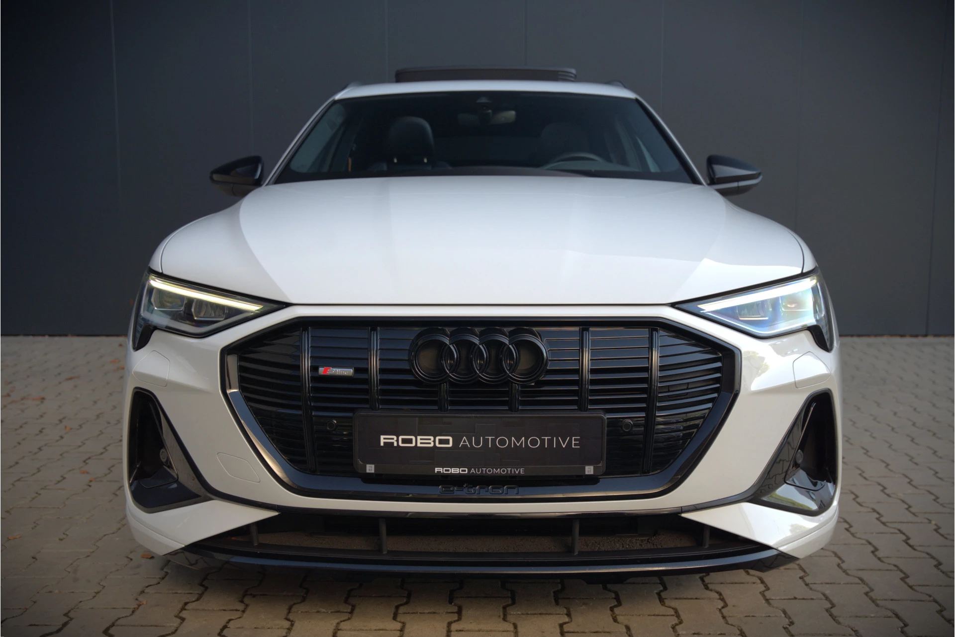 Hoofdafbeelding Audi e-tron