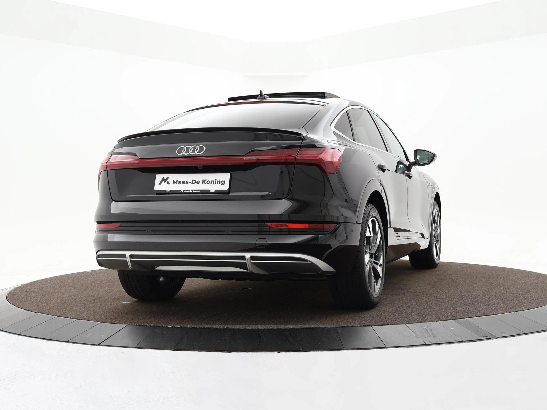 Hoofdafbeelding Audi e-tron