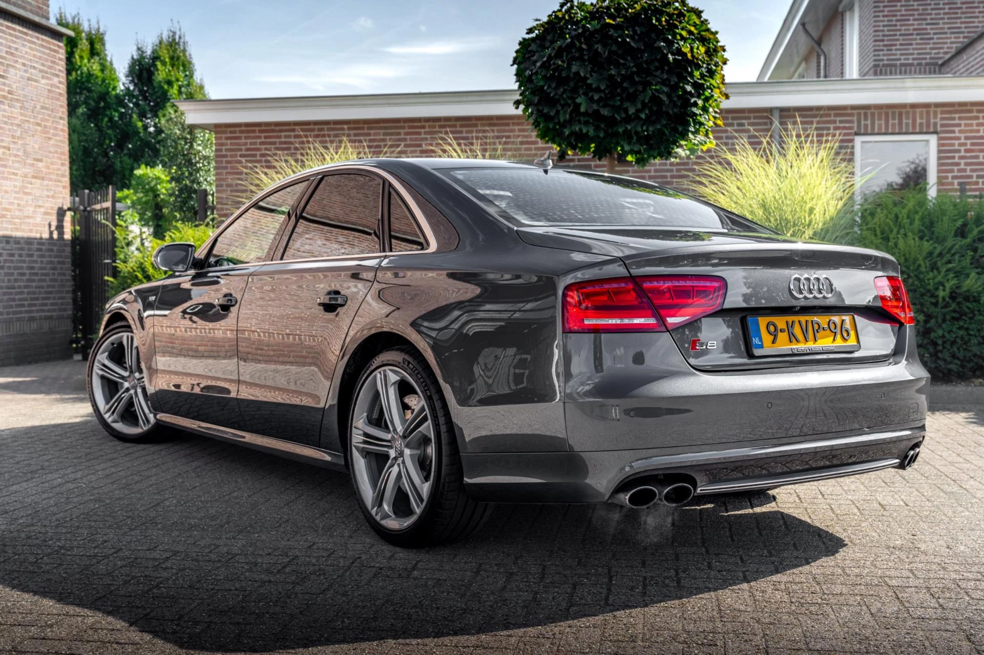 Hoofdafbeelding Audi S8