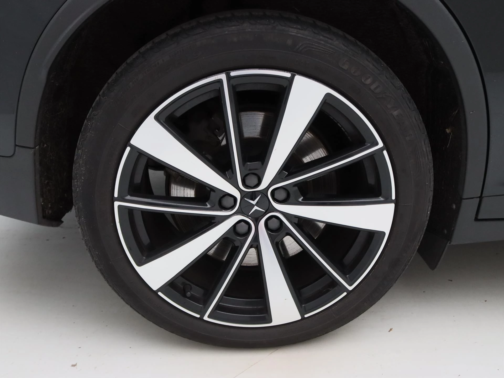 Hoofdafbeelding Polestar 2