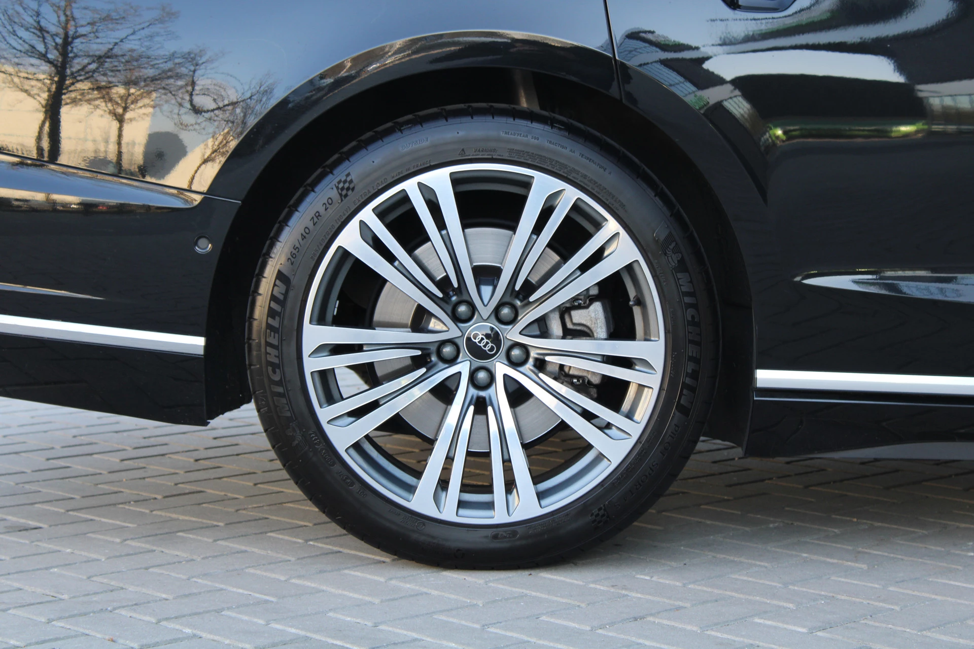 Hoofdafbeelding Audi A8