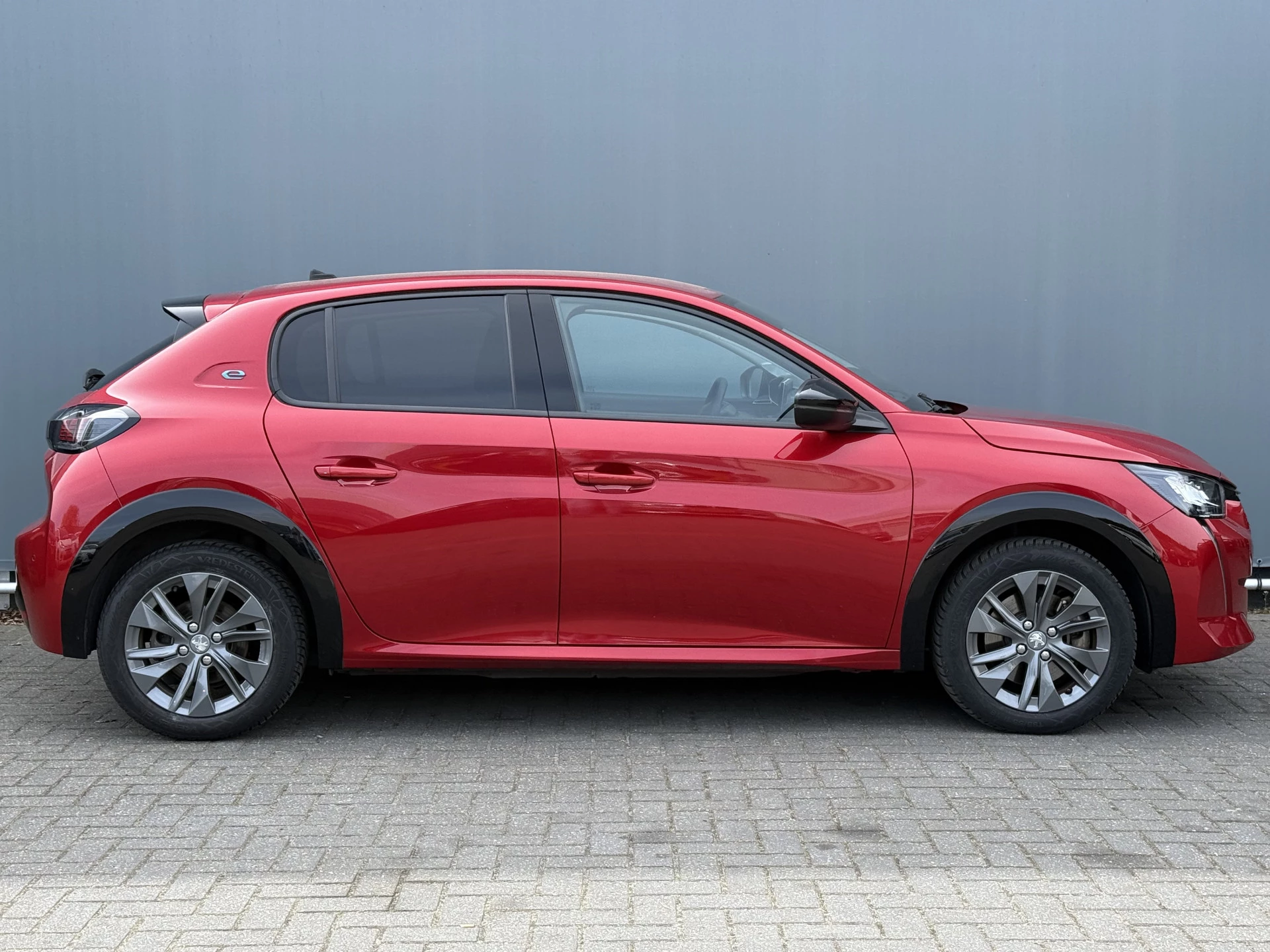 Hoofdafbeelding Peugeot e-208