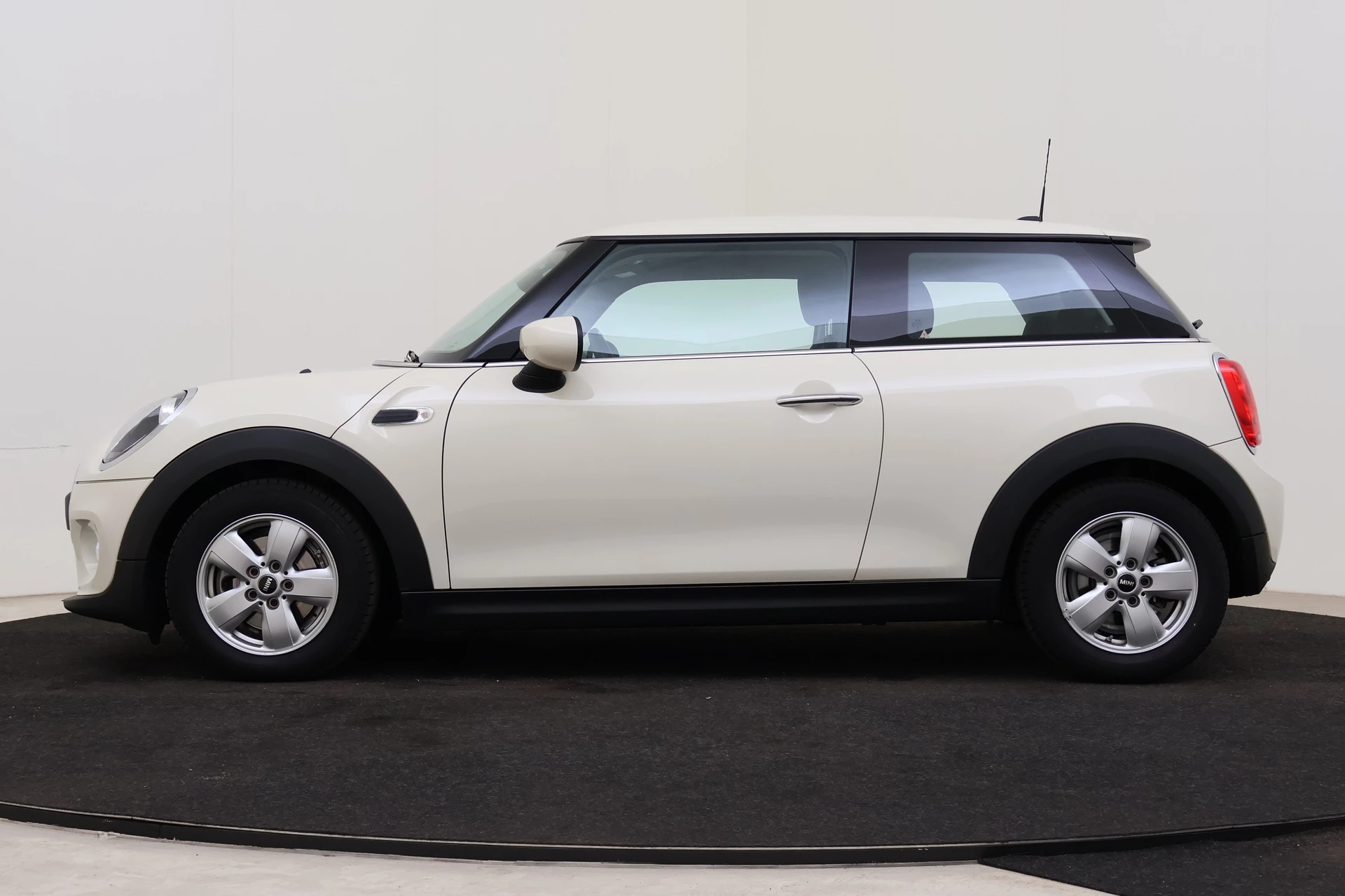 Hoofdafbeelding MINI One