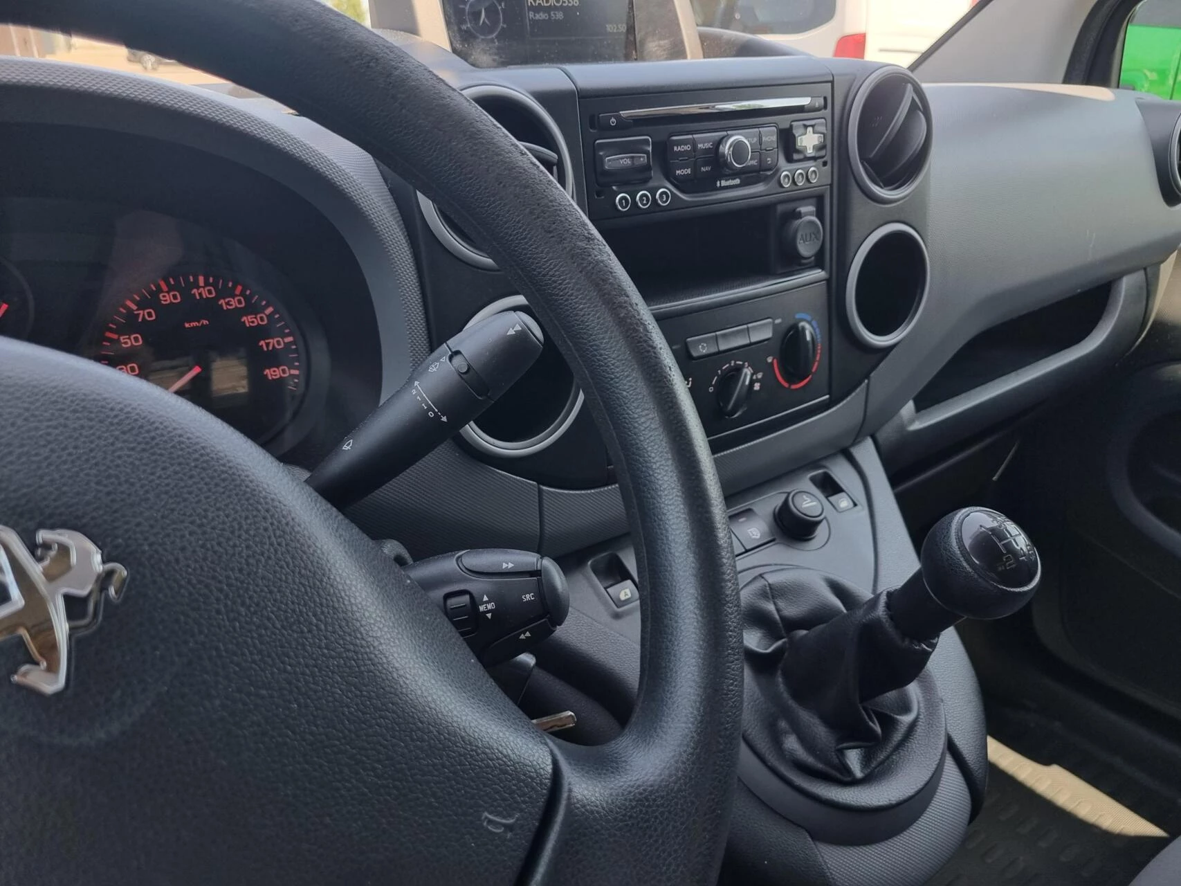 Hoofdafbeelding Peugeot Partner