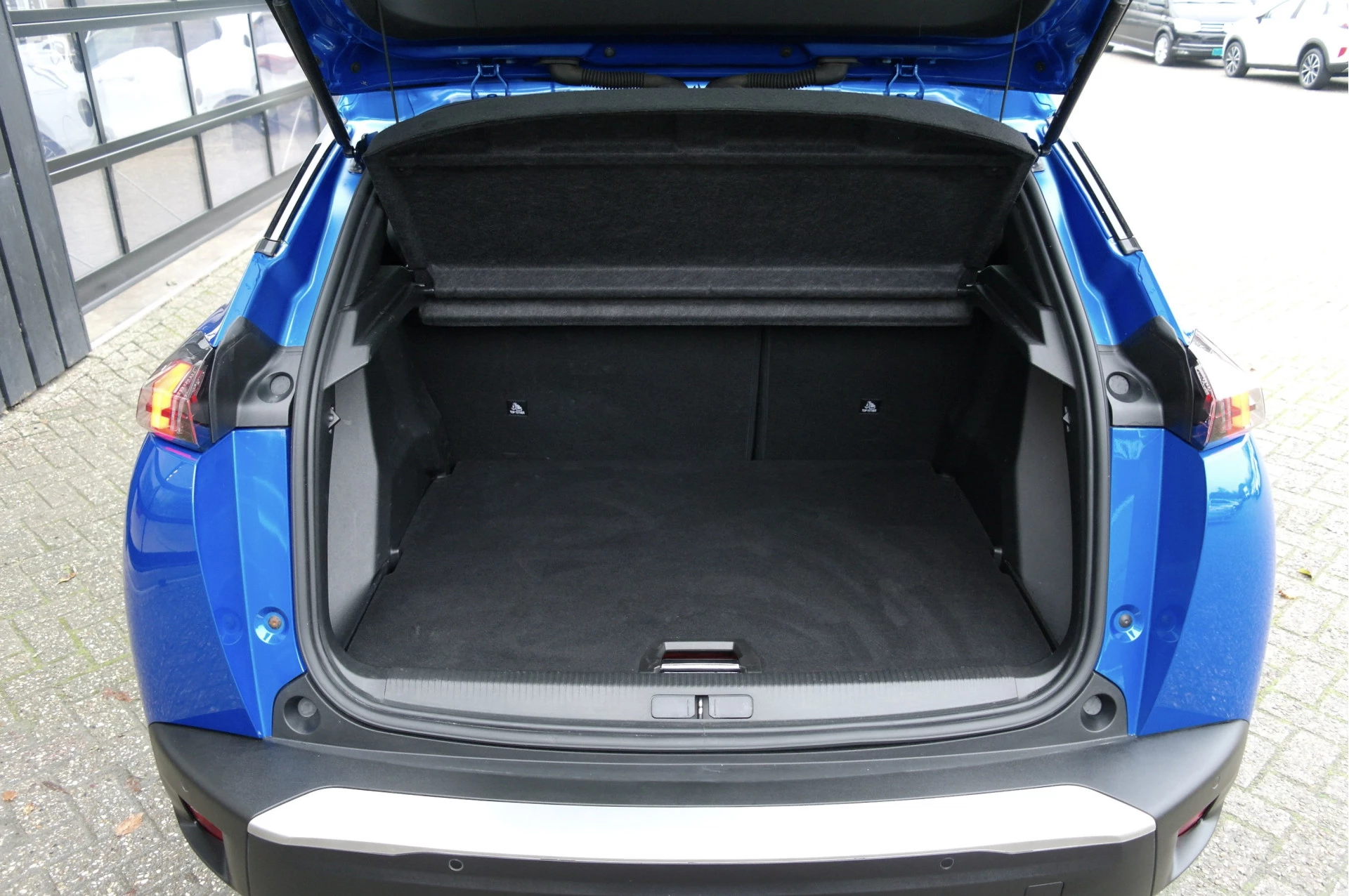 Hoofdafbeelding Peugeot e-2008