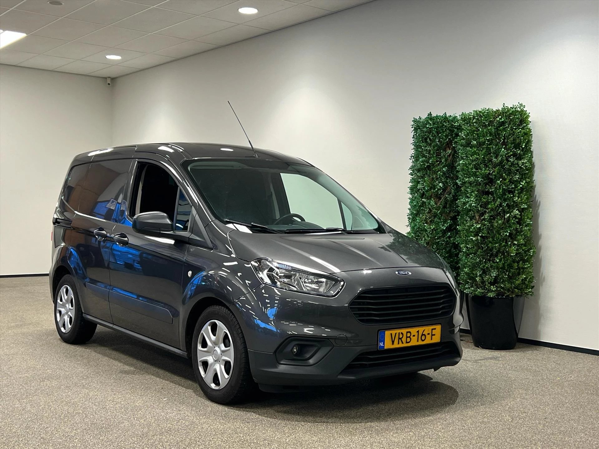 Hoofdafbeelding Ford Transit Courier