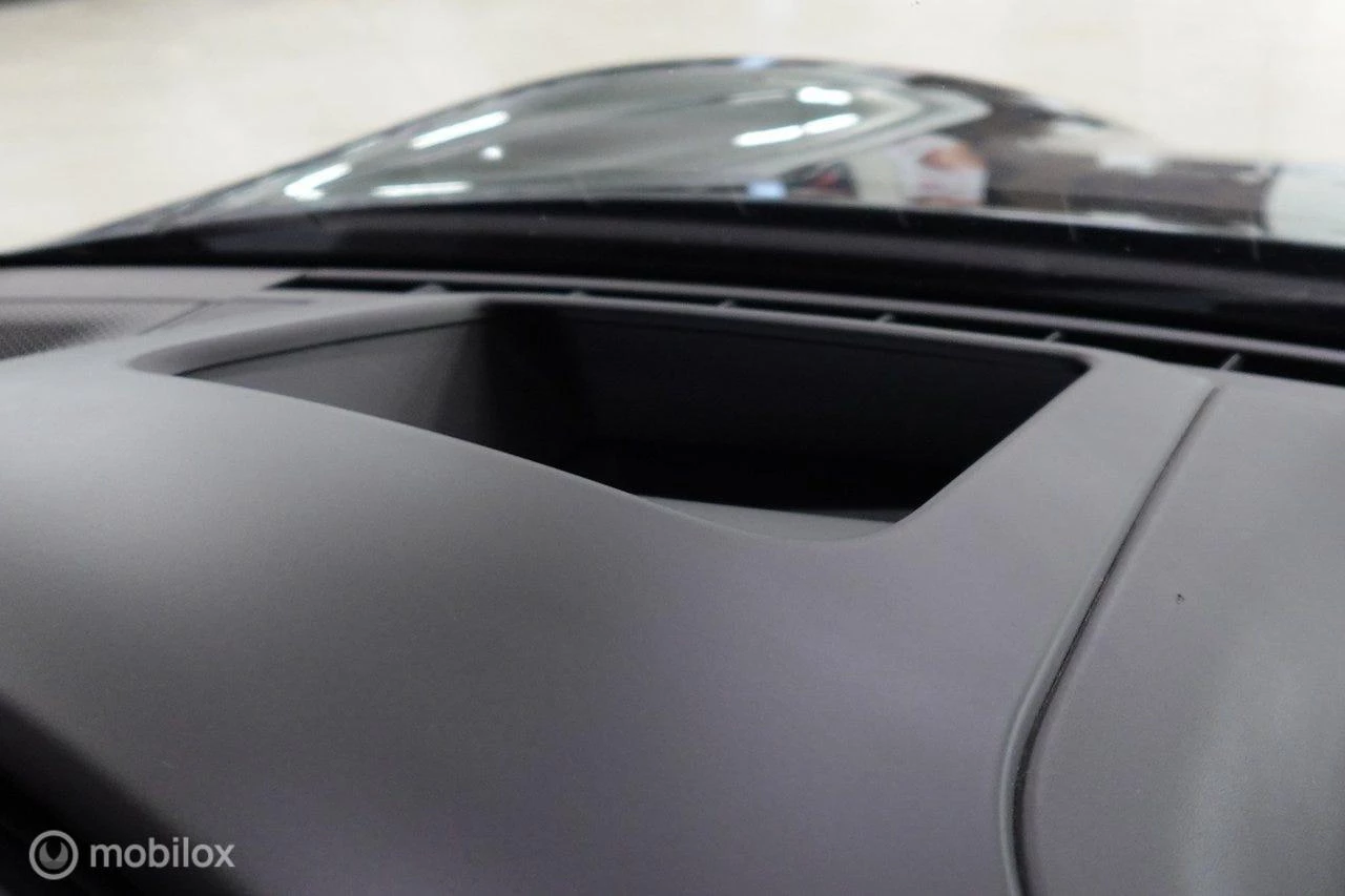 Hoofdafbeelding Porsche Taycan