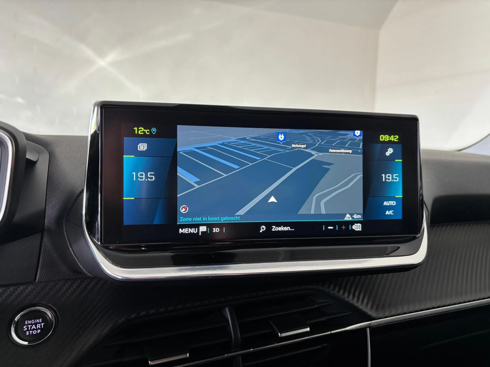 Hoofdafbeelding Peugeot e-2008