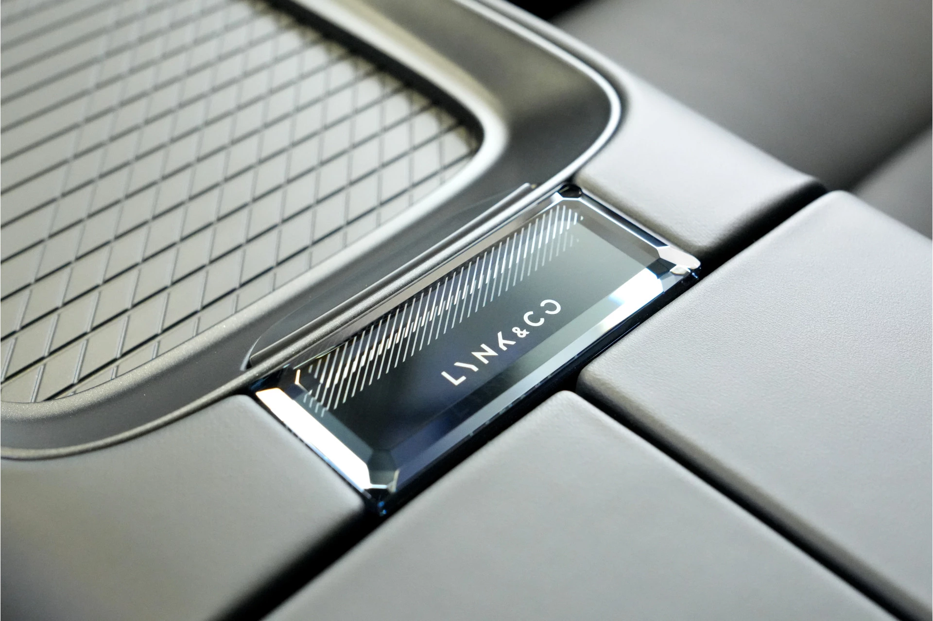 Hoofdafbeelding Lynk & Co 08