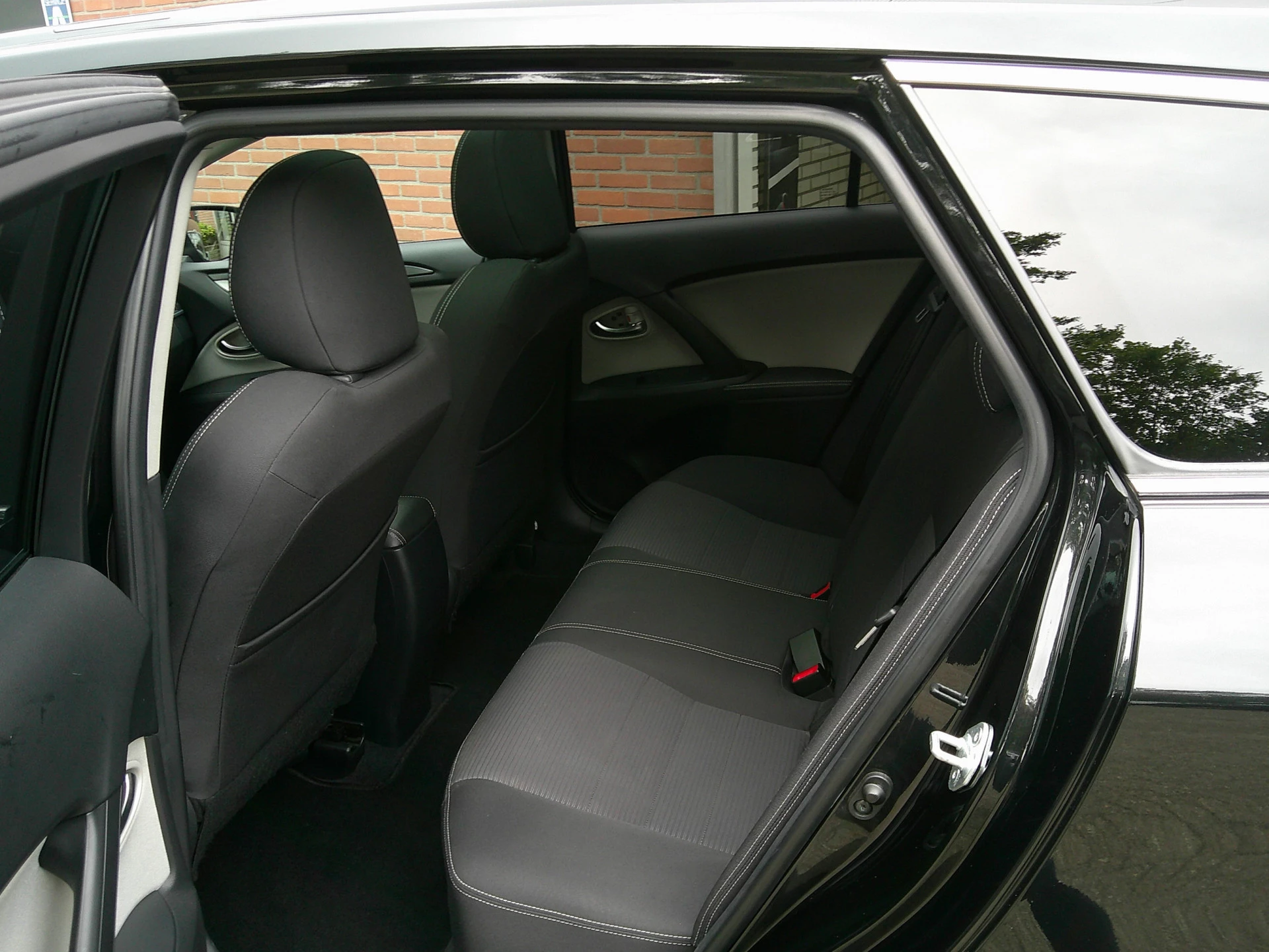 Hoofdafbeelding Toyota Avensis